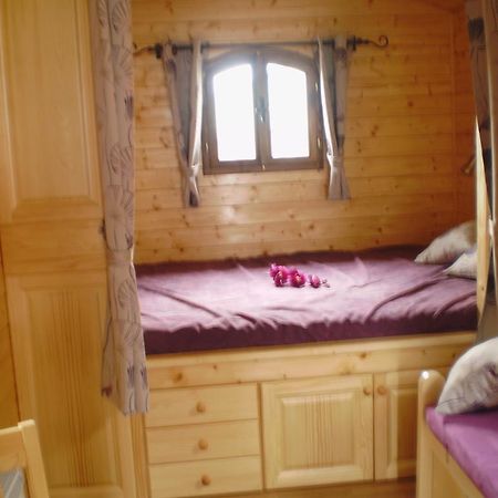 Bed and Breakfast Les Roziers - Roulotte Bagnac Екстер'єр фото