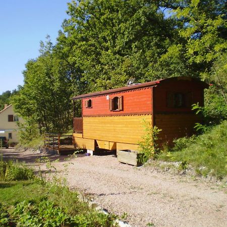 Bed and Breakfast Les Roziers - Roulotte Bagnac Екстер'єр фото
