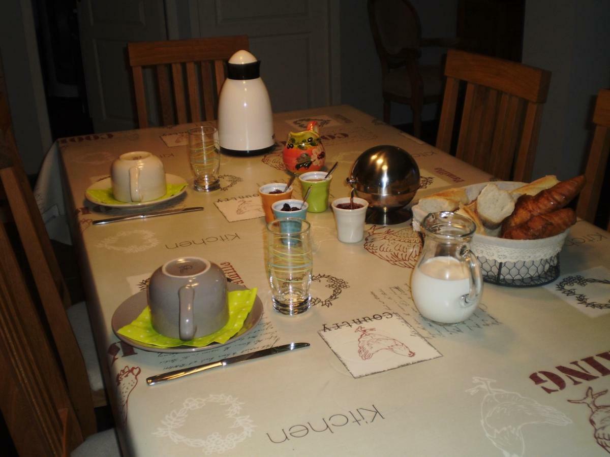 Bed and Breakfast Les Roziers - Roulotte Bagnac Екстер'єр фото