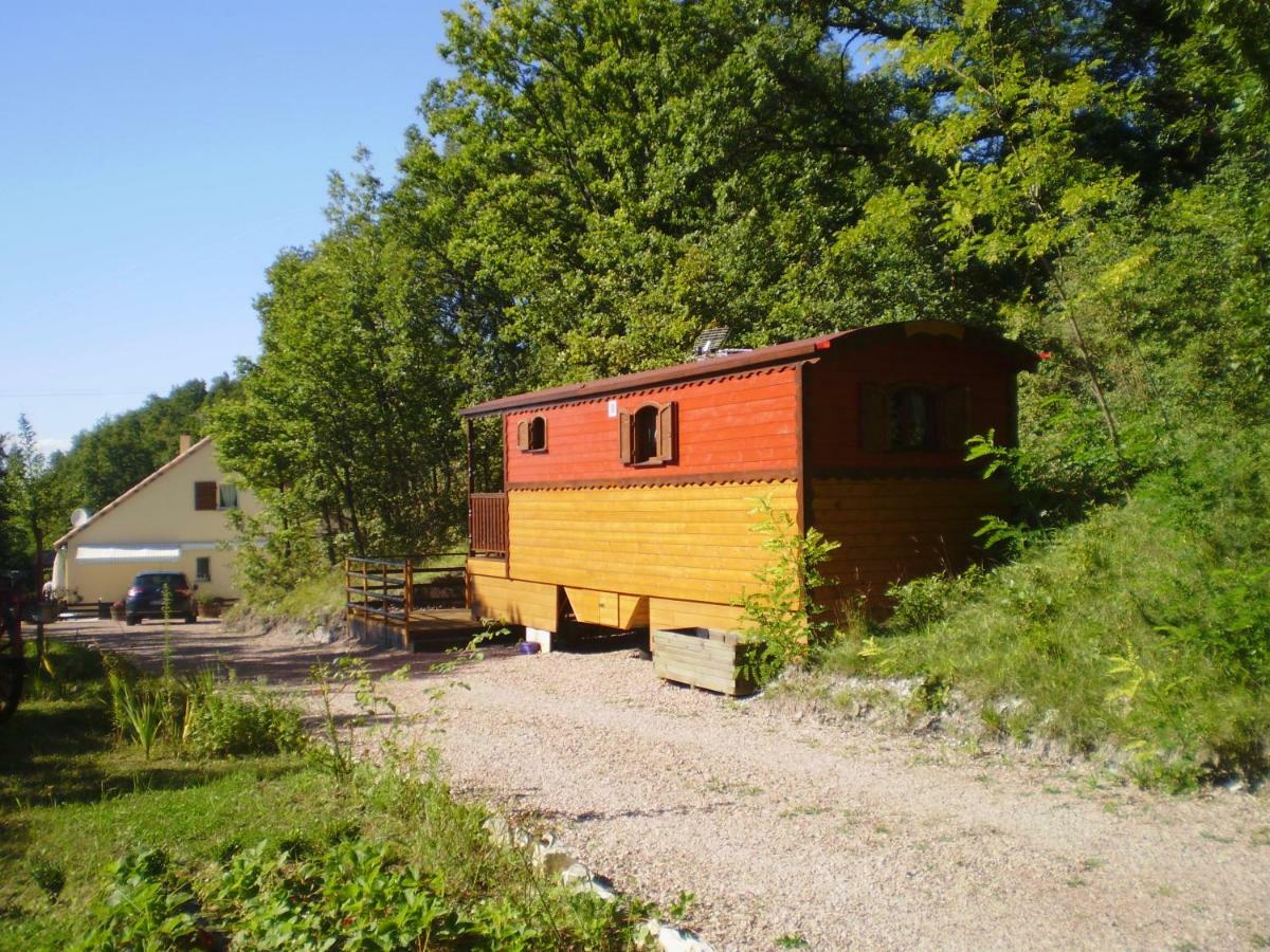 Bed and Breakfast Les Roziers - Roulotte Bagnac Екстер'єр фото